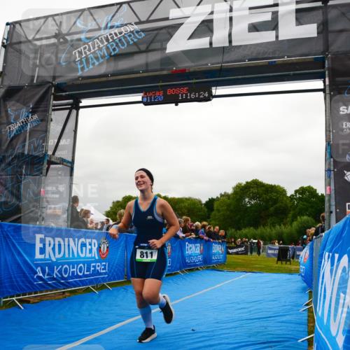 30.08.2026 - Elbe Triathlon Hamburg LAZAROV Photography http://msf.ph/oto/10086255 30.08.2026 11:59:11 Ziel 811 meine-sportfotos.de
