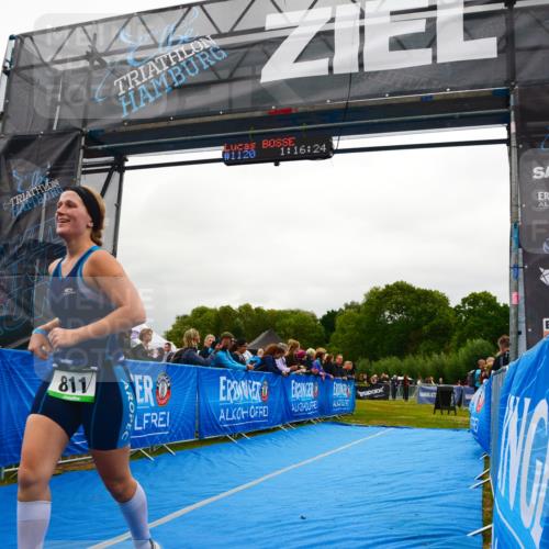 30.08.2026 - Elbe Triathlon Hamburg LAZAROV Photography http://msf.ph/oto/10086260 30.08.2026 11:59:12 Ziel 811 meine-sportfotos.de