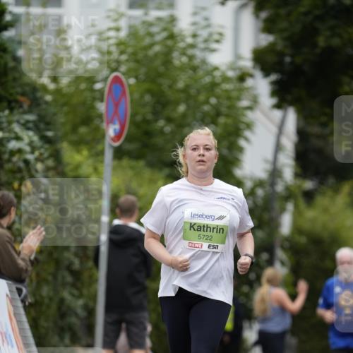 30.08.2026 - Blankeneser Heldenlauf Patografie http://msf.ph/oto/10086290 30.08.2026 10:44:24 Ziel 5722 meine-sportfotos.de