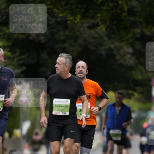 30.08.2026 - Blankeneser Heldenlauf Patografie http://msf.ph/oto/10086303 30.08.2026 10:44:32 Ziel 5642, 5716, 5722 meine-sportfotos.de