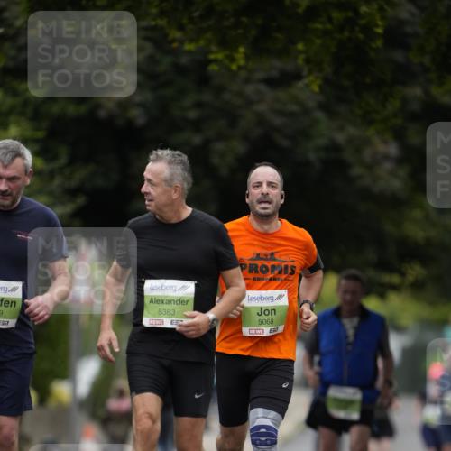30.08.2026 - Blankeneser Heldenlauf Patografie http://msf.ph/oto/10086305 30.08.2026 10:44:32 Ziel 5642, 5716, 5722 meine-sportfotos.de