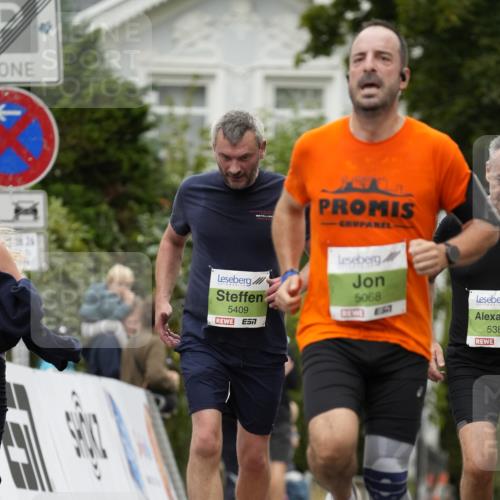 30.08.2026 - Blankeneser Heldenlauf Patografie http://msf.ph/oto/10086318 30.08.2026 10:44:42 Ziel 5068, 5313, 5383, 5409, 5642 meine-sportfotos.de