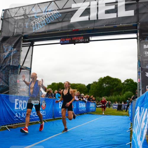 30.08.2026 - Elbe Triathlon Hamburg LAZAROV Photography http://msf.ph/oto/10086325 30.08.2026 12:00:13 Ziel 801, 1362, 1365, 1551 meine-sportfotos.de