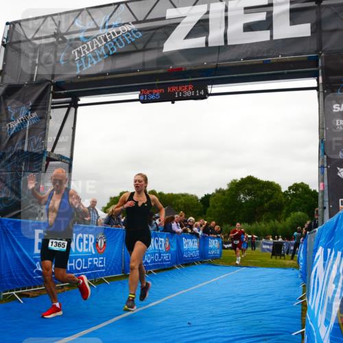30.08.2026 - Elbe Triathlon Hamburg LAZAROV Photography http://msf.ph/oto/10086326 30.08.2026 12:00:13 Ziel 801, 1362, 1365, 1551 meine-sportfotos.de