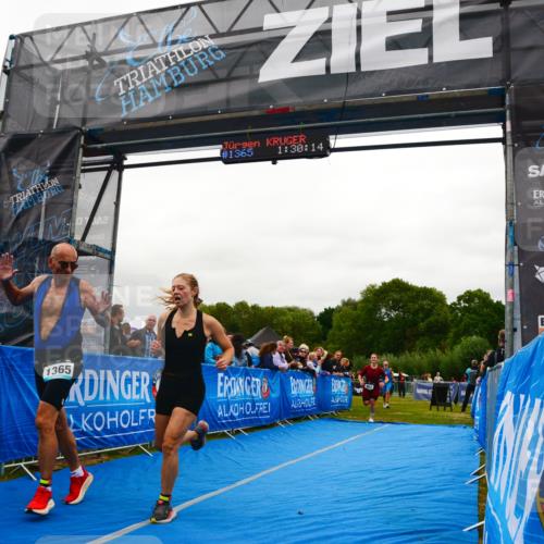 30.08.2026 - Elbe Triathlon Hamburg LAZAROV Photography http://msf.ph/oto/10086328 30.08.2026 12:00:13 Ziel 801, 1362, 1365, 1551 meine-sportfotos.de