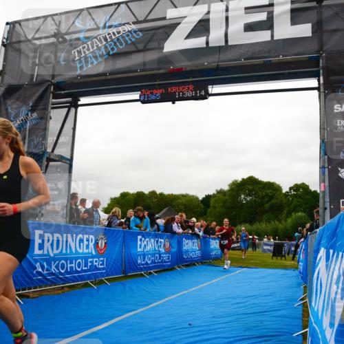 30.08.2026 - Elbe Triathlon Hamburg LAZAROV Photography http://msf.ph/oto/10086334 30.08.2026 12:00:14 Ziel 801, 1362, 1365, 1518, 1551 meine-sportfotos.de