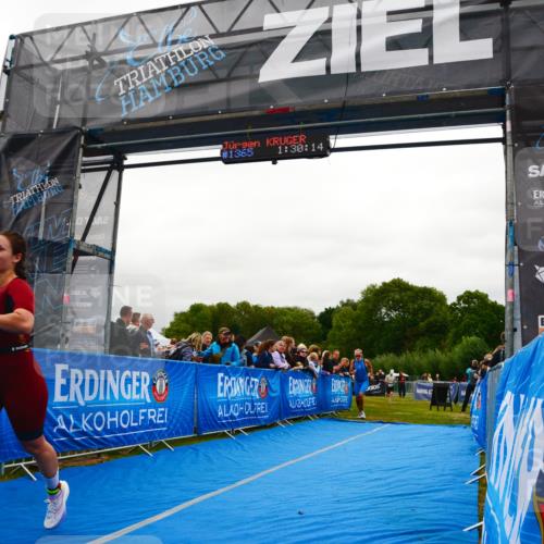 30.08.2026 - Elbe Triathlon Hamburg LAZAROV Photography http://msf.ph/oto/10086344 30.08.2026 12:00:16 Ziel 801, 1362, 1365, 1518, 1551 meine-sportfotos.de