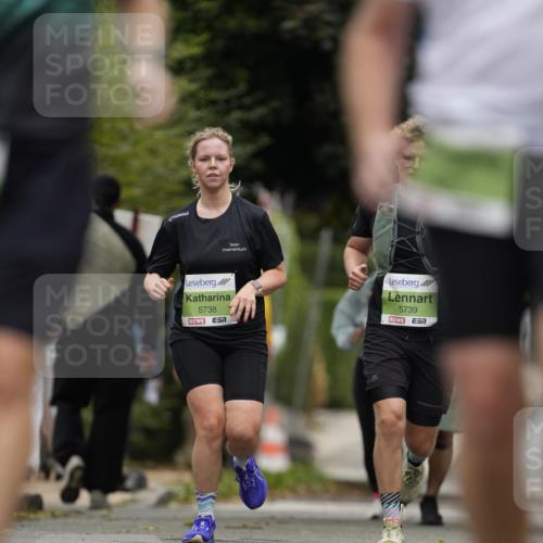 30.08.2026 - Blankeneser Heldenlauf Patografie http://msf.ph/oto/10086381 30.08.2026 10:45:47 Ziel 5519, 5520 meine-sportfotos.de