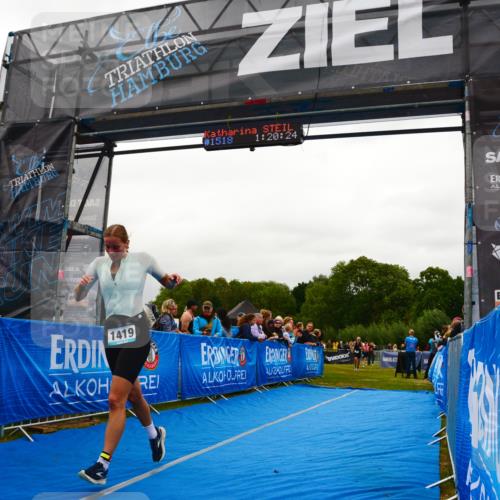 30.08.2026 - Elbe Triathlon Hamburg LAZAROV Photography http://msf.ph/oto/10086382 30.08.2026 12:00:36 Ziel 787, 975, 1419 meine-sportfotos.de