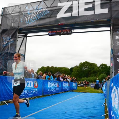 30.08.2026 - Elbe Triathlon Hamburg LAZAROV Photography http://msf.ph/oto/10086384 30.08.2026 12:00:36 Ziel 787, 975, 1419 meine-sportfotos.de