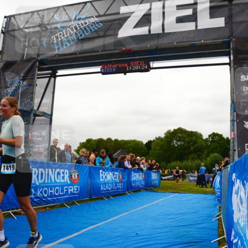 30.08.2026 - Elbe Triathlon Hamburg LAZAROV Photography http://msf.ph/oto/10086386 30.08.2026 12:00:37 Ziel 787, 975, 1419 meine-sportfotos.de