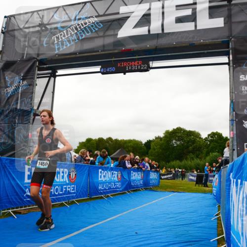 30.08.2026 - Elbe Triathlon Hamburg LAZAROV Photography http://msf.ph/oto/10086433 30.08.2026 12:01:21 Ziel 1450 meine-sportfotos.de