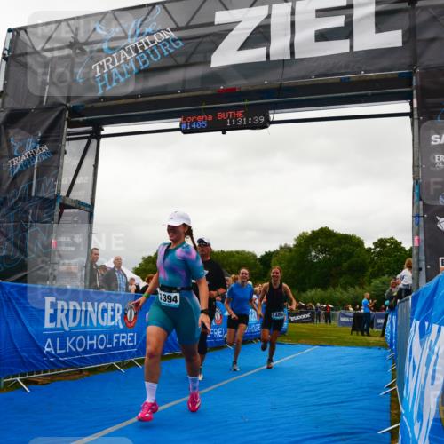 30.08.2026 - Elbe Triathlon Hamburg LAZAROV Photography http://msf.ph/oto/10086458 30.08.2026 12:01:46 Ziel 1301, 1394, 1479, 1480 meine-sportfotos.de
