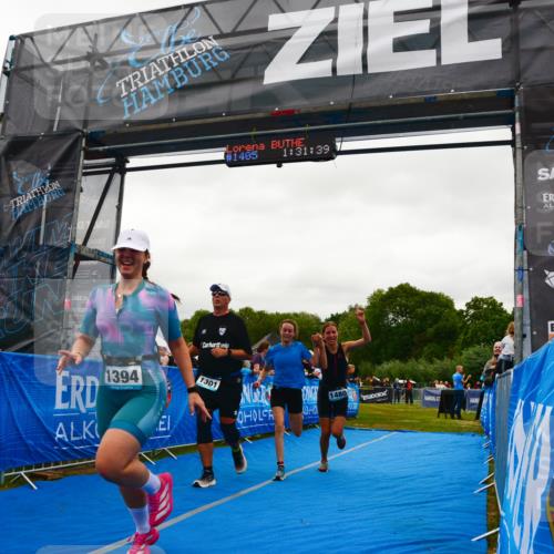 30.08.2026 - Elbe Triathlon Hamburg LAZAROV Photography http://msf.ph/oto/10086461 30.08.2026 12:01:46 Ziel 1301, 1394, 1479, 1480 meine-sportfotos.de