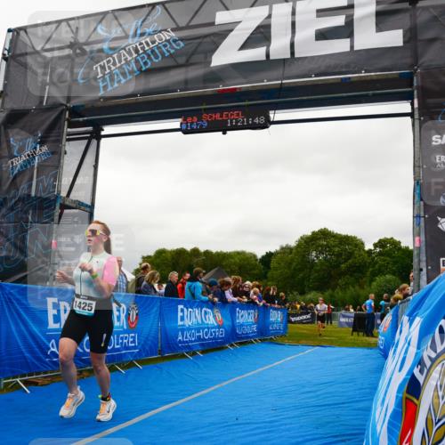 30.08.2026 - Elbe Triathlon Hamburg LAZAROV Photography http://msf.ph/oto/10086481 30.08.2026 12:01:57 Ziel 900, 1425 meine-sportfotos.de