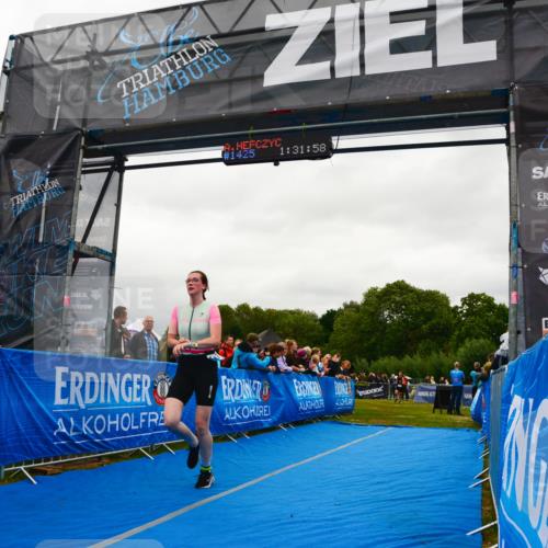 30.08.2026 - Elbe Triathlon Hamburg LAZAROV Photography http://msf.ph/oto/10086502 30.08.2026 12:02:08 Ziel 1417, 1563 meine-sportfotos.de
