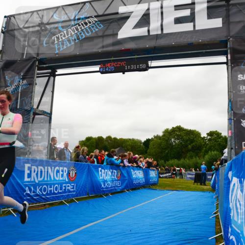30.08.2026 - Elbe Triathlon Hamburg LAZAROV Photography http://msf.ph/oto/10086509 30.08.2026 12:02:09 Ziel 1417, 1563 meine-sportfotos.de