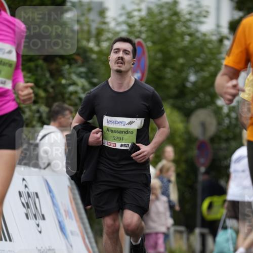 30.08.2026 - Blankeneser Heldenlauf Patografie http://msf.ph/oto/10086536 30.08.2026 10:48:03 Ziel 5291, 5361, 5451, 5468, 5510, 5735 meine-sportfotos.de