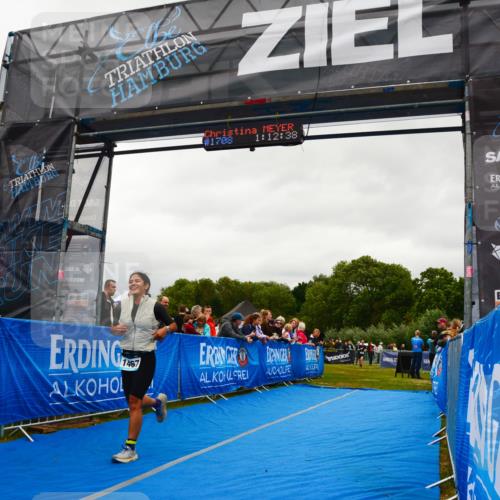 30.08.2026 - Elbe Triathlon Hamburg LAZAROV Photography http://msf.ph/oto/10086558 30.08.2026 12:02:39 Ziel 842, 1467, 1708 meine-sportfotos.de