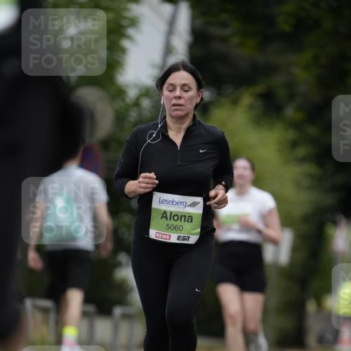 30.08.2026 - Blankeneser Heldenlauf Patografie http://msf.ph/oto/10086564 30.08.2026 10:48:36 Ziel 5060, 5730, 5731 meine-sportfotos.de