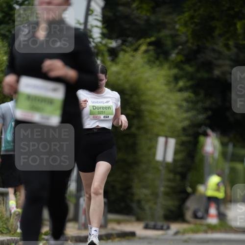 30.08.2026 - Blankeneser Heldenlauf Patografie http://msf.ph/oto/10086566 30.08.2026 10:48:38 Ziel 5060, 5730, 5731 meine-sportfotos.de