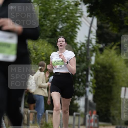 30.08.2026 - Blankeneser Heldenlauf Patografie http://msf.ph/oto/10086568 30.08.2026 10:48:40 Ziel 5060, 5251, 5730, 5731 meine-sportfotos.de