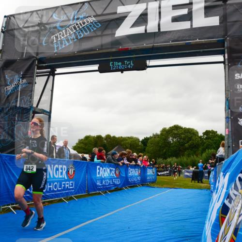 30.08.2026 - Elbe Triathlon Hamburg LAZAROV Photography http://msf.ph/oto/10086573 30.08.2026 12:02:48 Ziel 842, 1579 meine-sportfotos.de