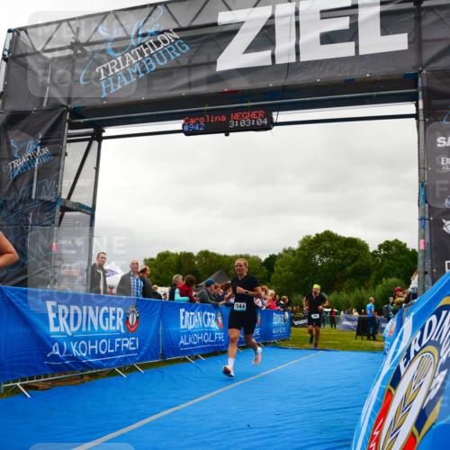 30.08.2026 - Elbe Triathlon Hamburg LAZAROV Photography http://msf.ph/oto/10086605 30.08.2026 12:03:03 Ziel 764, 942, 1544 meine-sportfotos.de