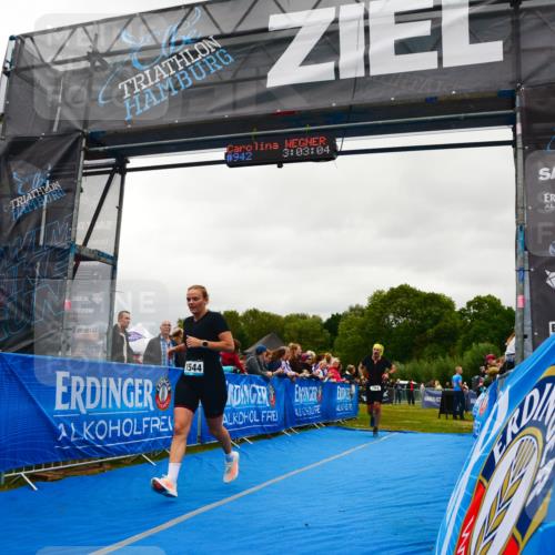 30.08.2026 - Elbe Triathlon Hamburg LAZAROV Photography http://msf.ph/oto/10086609 30.08.2026 12:03:03 Ziel 764, 942, 1544 meine-sportfotos.de
