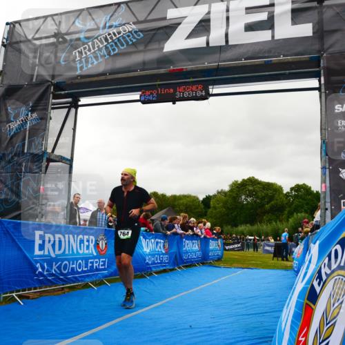 30.08.2026 - Elbe Triathlon Hamburg LAZAROV Photography http://msf.ph/oto/10086621 30.08.2026 12:03:06 Ziel 764, 942, 1544 meine-sportfotos.de