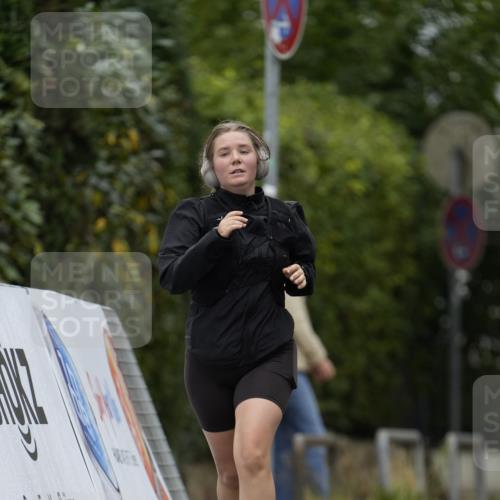 30.08.2026 - Blankeneser Heldenlauf Patografie http://msf.ph/oto/10086623 30.08.2026 10:49:52 Ziel 5412 meine-sportfotos.de