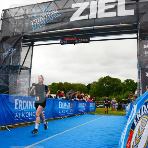 30.08.2026 - Elbe Triathlon Hamburg LAZAROV Photography http://msf.ph/oto/10086634 30.08.2026 12:03:16 Ziel 865, 1391, 1560 meine-sportfotos.de