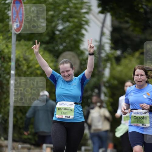 30.08.2026 - Blankeneser Heldenlauf Patografie http://msf.ph/oto/10086653 30.08.2026 10:50:21 Ziel 5136, 5707, 5831, 5860 meine-sportfotos.de