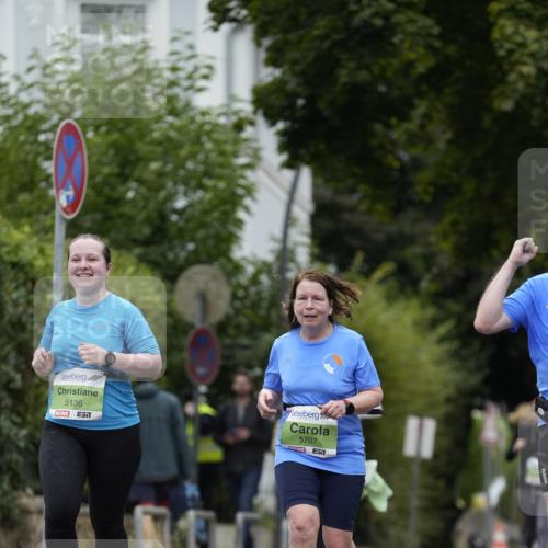 30.08.2026 - Blankeneser Heldenlauf Patografie http://msf.ph/oto/10086658 30.08.2026 10:50:22 Ziel 5136, 5707, 5831, 5860 meine-sportfotos.de