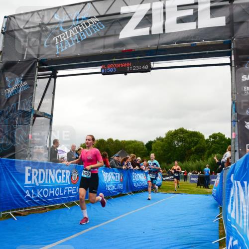30.08.2026 - Elbe Triathlon Hamburg LAZAROV Photography http://msf.ph/oto/10086693 30.08.2026 12:03:44 Ziel 1388, 1420, 1466, 1522 meine-sportfotos.de