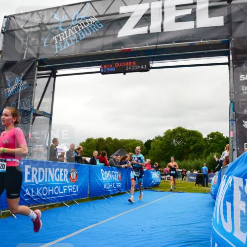 30.08.2026 - Elbe Triathlon Hamburg LAZAROV Photography http://msf.ph/oto/10086700 30.08.2026 12:03:45 Ziel 1388, 1420, 1466, 1522 meine-sportfotos.de