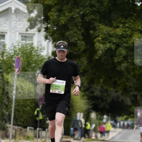 30.08.2026 - Blankeneser Heldenlauf Patografie http://msf.ph/oto/10086701 30.08.2026 10:50:45 Ziel 5106, 5864 meine-sportfotos.de