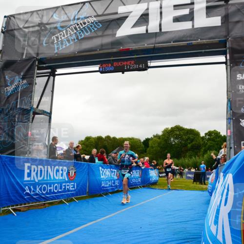 30.08.2026 - Elbe Triathlon Hamburg LAZAROV Photography http://msf.ph/oto/10086704 30.08.2026 12:03:45 Ziel 1388, 1420, 1466, 1522 meine-sportfotos.de