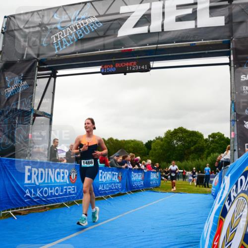 30.08.2026 - Elbe Triathlon Hamburg LAZAROV Photography http://msf.ph/oto/10086721 30.08.2026 12:03:48 Ziel 1388, 1420, 1466, 1522, 1572 meine-sportfotos.de