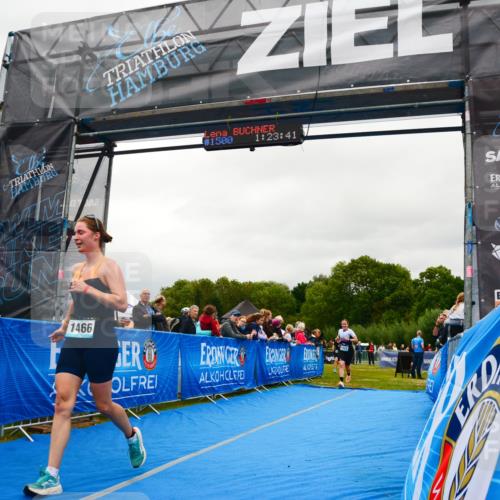 30.08.2026 - Elbe Triathlon Hamburg LAZAROV Photography http://msf.ph/oto/10086726 30.08.2026 12:03:48 Ziel 1388, 1420, 1466, 1522, 1572 meine-sportfotos.de