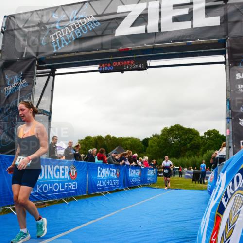 30.08.2026 - Elbe Triathlon Hamburg LAZAROV Photography http://msf.ph/oto/10086728 30.08.2026 12:03:49 Ziel 1388, 1466, 1522, 1572 meine-sportfotos.de