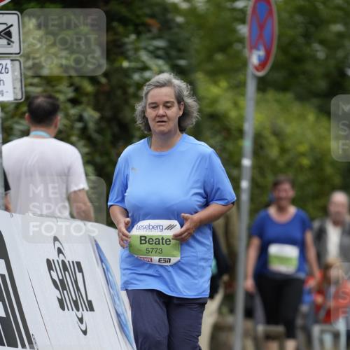 30.08.2026 - Blankeneser Heldenlauf Patografie http://msf.ph/oto/10086762 30.08.2026 10:52:42 Ziel 5772, 5773 meine-sportfotos.de