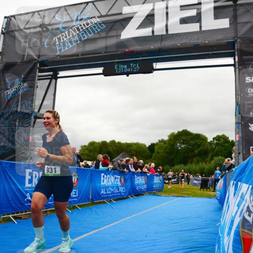 30.08.2026 - Elbe Triathlon Hamburg LAZAROV Photography http://msf.ph/oto/10086784 30.08.2026 12:04:28 Ziel 931, 1510, 1632 meine-sportfotos.de