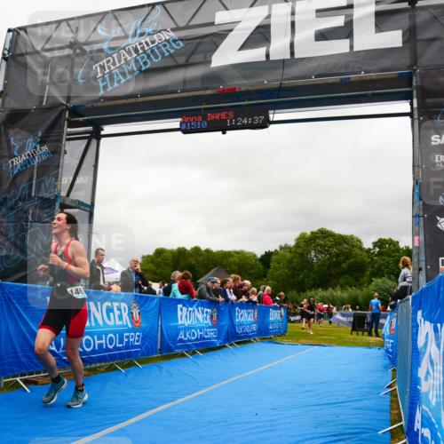 30.08.2026 - Elbe Triathlon Hamburg LAZAROV Photography http://msf.ph/oto/10086821 30.08.2026 12:04:42 Ziel 983, 1127, 1463 meine-sportfotos.de