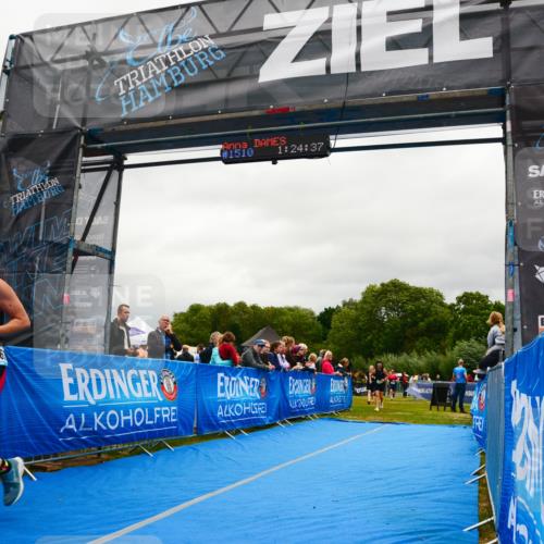 30.08.2026 - Elbe Triathlon Hamburg LAZAROV Photography http://msf.ph/oto/10086824 30.08.2026 12:04:43 Ziel 921, 983, 1127, 1463 meine-sportfotos.de