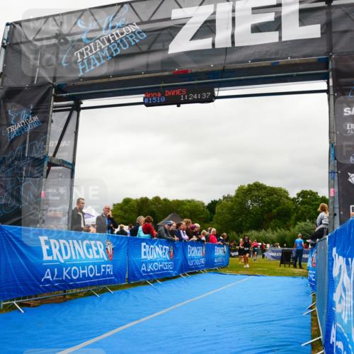 30.08.2026 - Elbe Triathlon Hamburg LAZAROV Photography http://msf.ph/oto/10086826 30.08.2026 12:04:43 Ziel 921, 983, 1127, 1463 meine-sportfotos.de