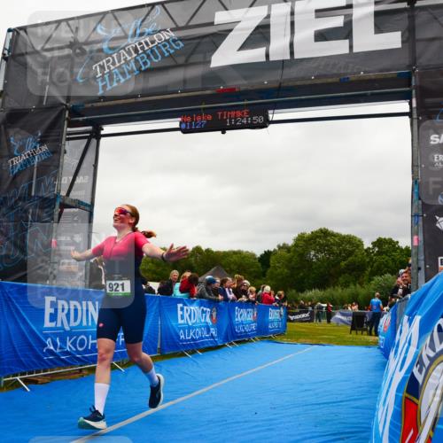 30.08.2026 - Elbe Triathlon Hamburg LAZAROV Photography http://msf.ph/oto/10086849 30.08.2026 12:04:52 Ziel 921, 983, 1127 meine-sportfotos.de