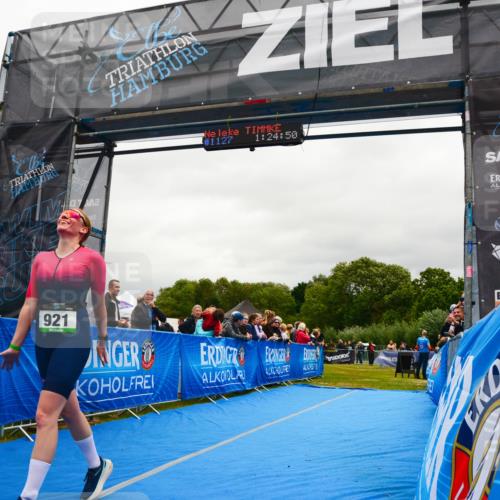30.08.2026 - Elbe Triathlon Hamburg LAZAROV Photography http://msf.ph/oto/10086853 30.08.2026 12:04:52 Ziel 921, 983, 1127 meine-sportfotos.de