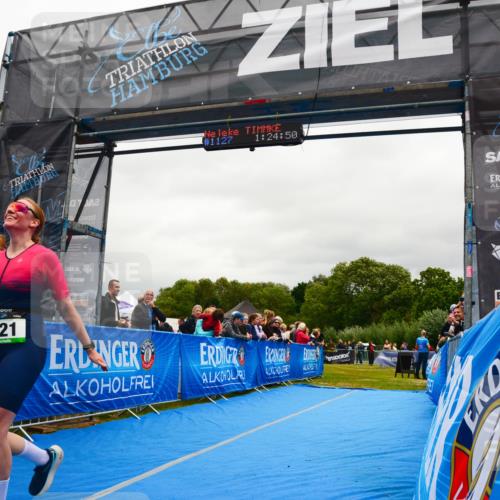 30.08.2026 - Elbe Triathlon Hamburg LAZAROV Photography http://msf.ph/oto/10086855 30.08.2026 12:04:52 Ziel 921, 983, 1127 meine-sportfotos.de