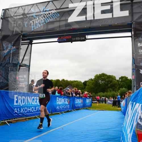 30.08.2026 - Elbe Triathlon Hamburg LAZAROV Photography http://msf.ph/oto/10086869 30.08.2026 12:05:08 Ziel 813, 1459, 1488 meine-sportfotos.de